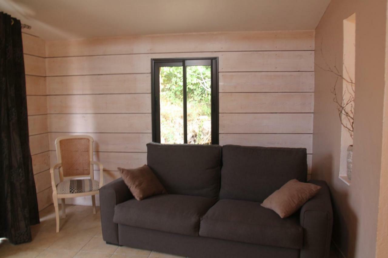 Le Hameau Fleur De Pierres , Chambre , Gite Et Table D'Hotes Murs  Buitenkant foto